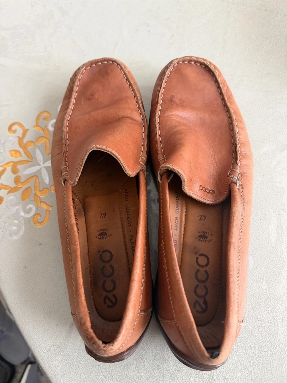 Ecco smooth tan